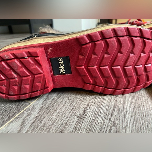 Sorel “Aspen” Red Quilted Plaid Winter Boots - Picture 2 of 8